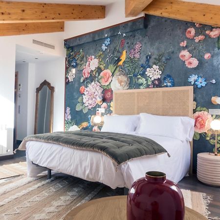 El Barraco Christine Boutique Hotel מראה חיצוני תמונה