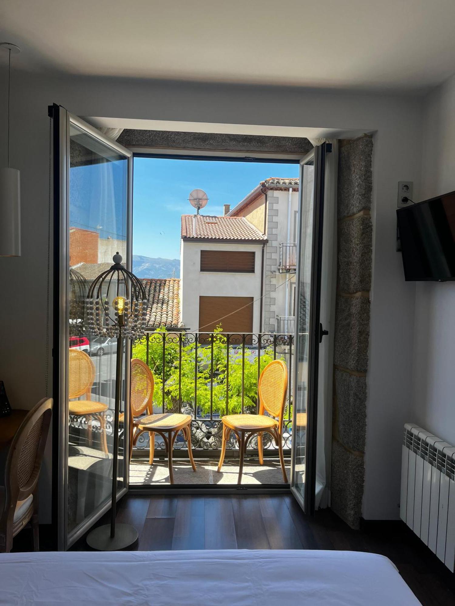 El Barraco Christine Boutique Hotel מראה חיצוני תמונה