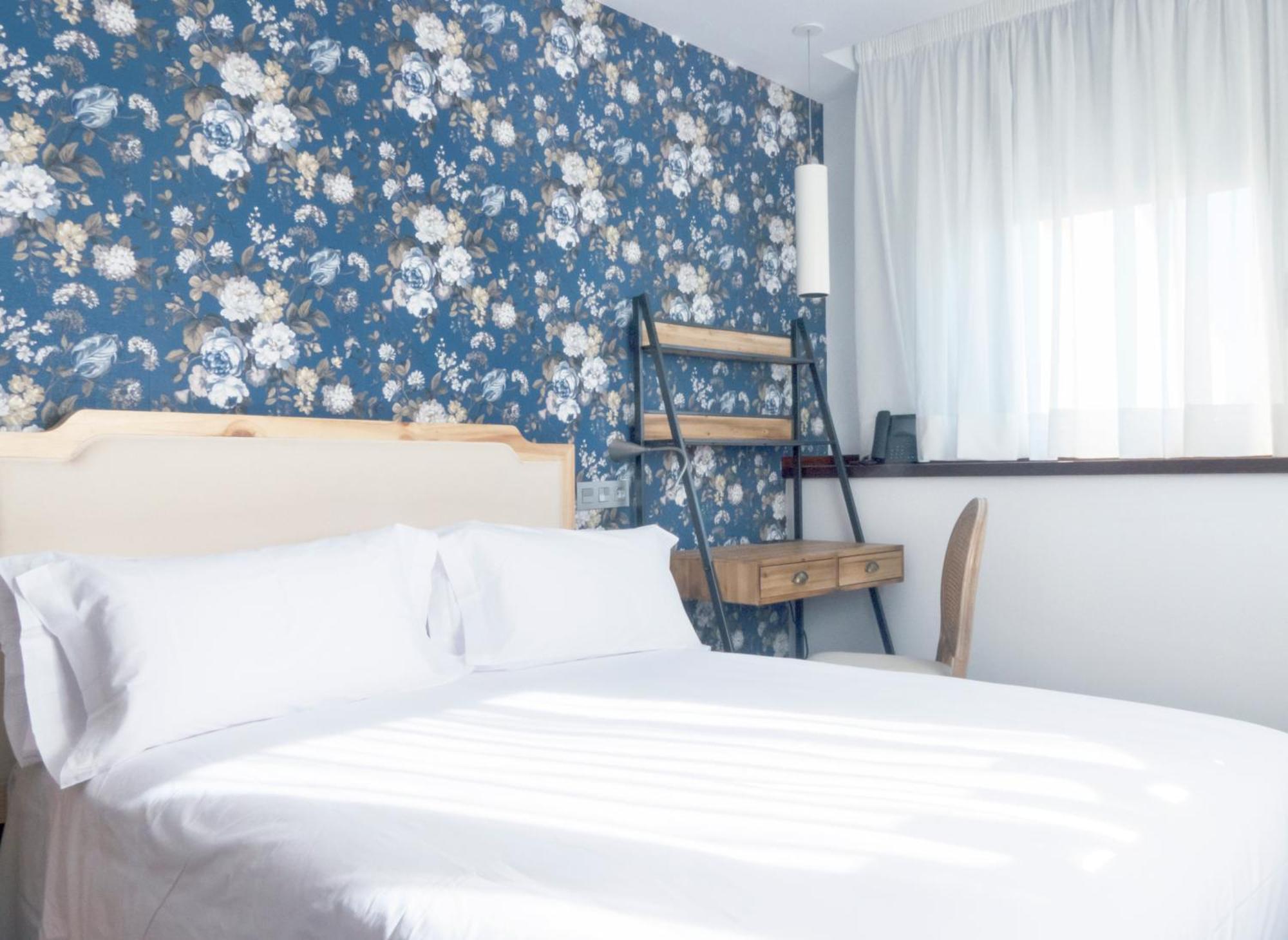 El Barraco Christine Boutique Hotel מראה חיצוני תמונה