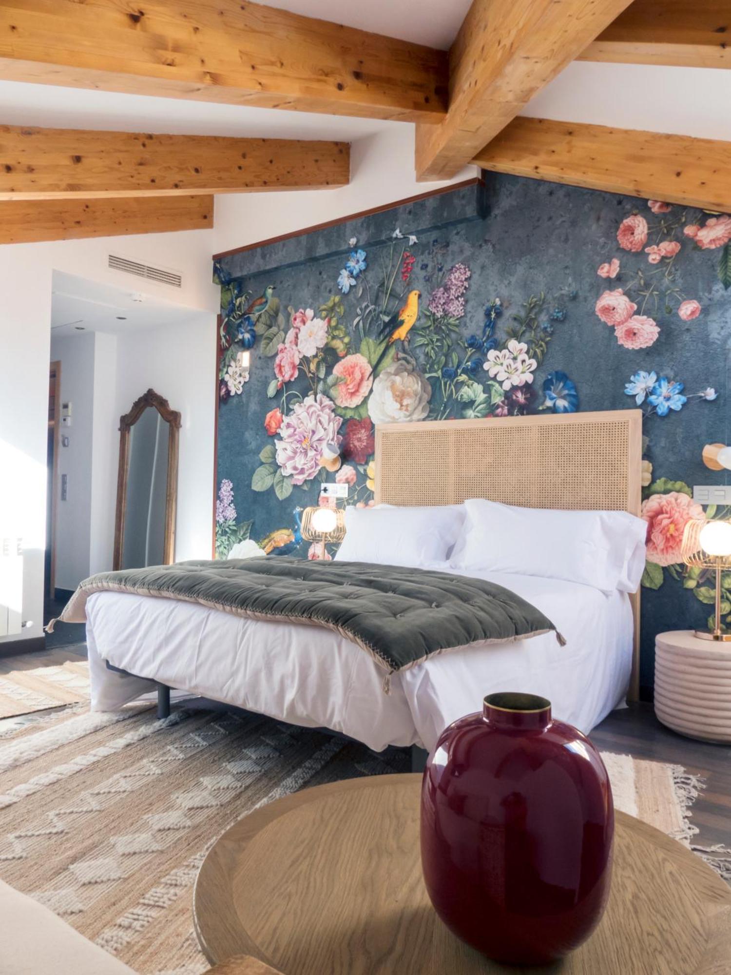 El Barraco Christine Boutique Hotel מראה חיצוני תמונה