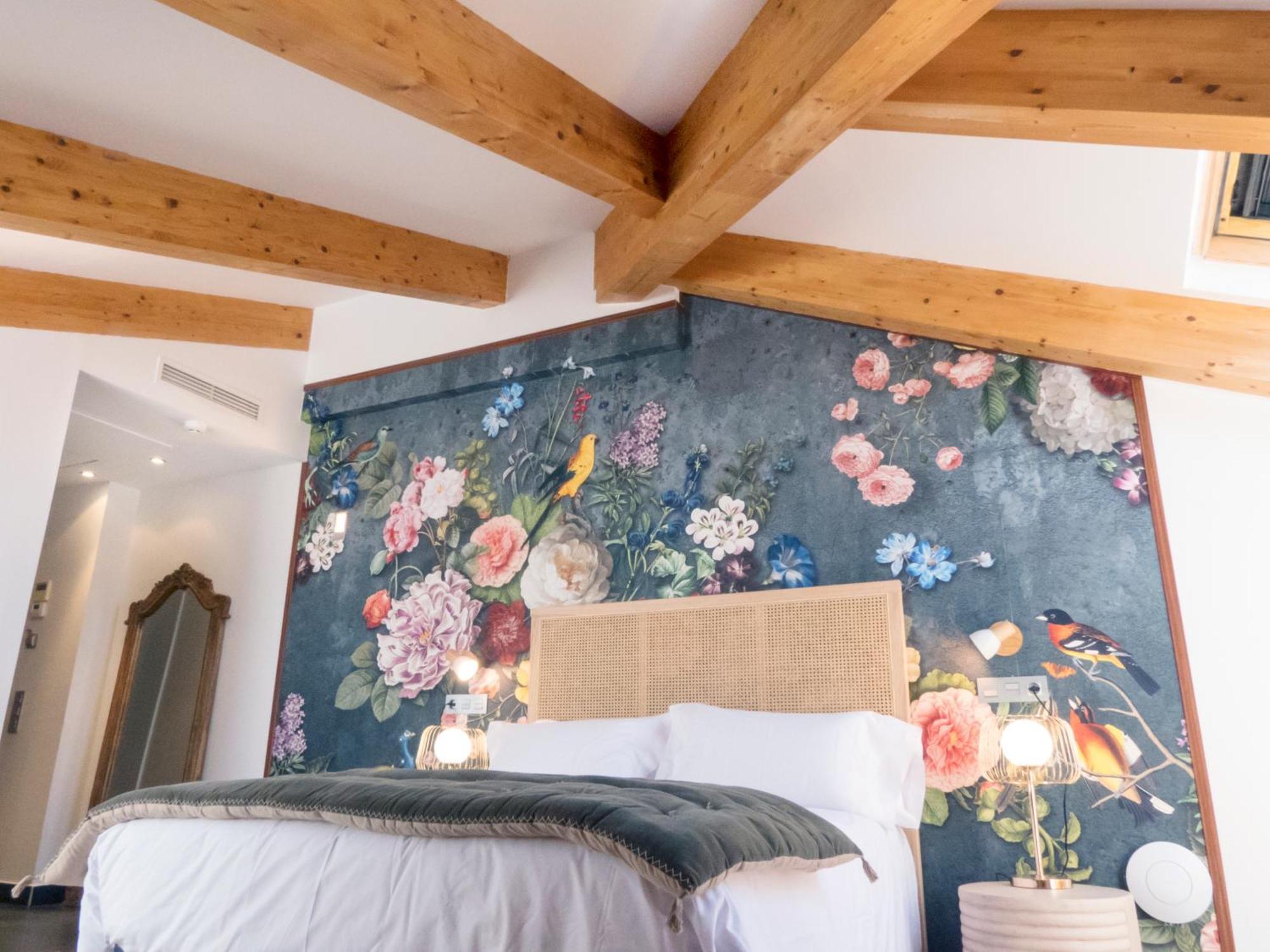 El Barraco Christine Boutique Hotel מראה חיצוני תמונה